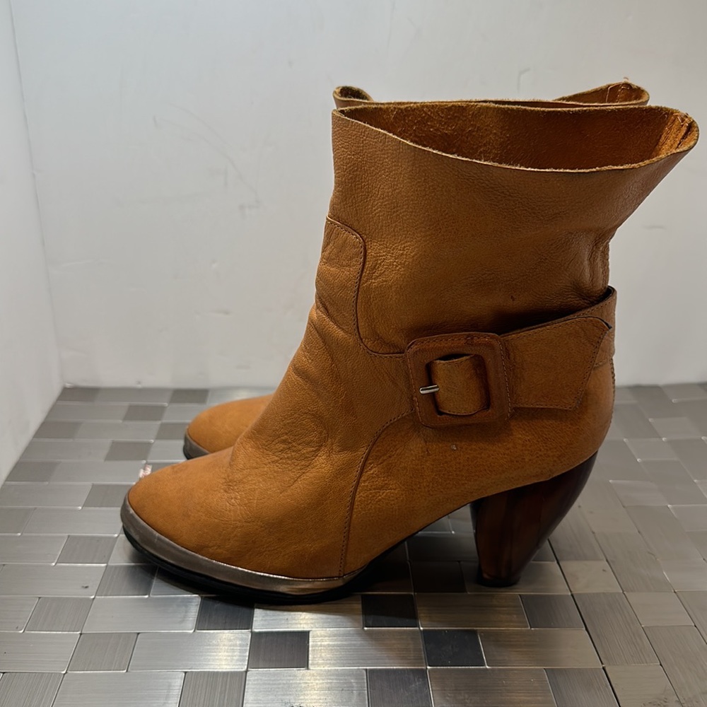 Fanylrobin anthropologie‎ leather boots - Picture 3 of 11